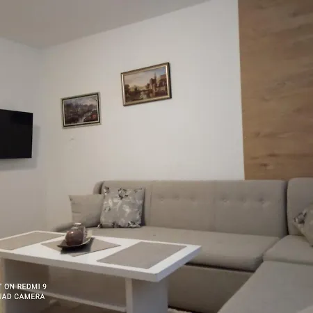 De Luxe Apartmans *